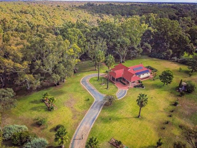 157 Flood Street, NSW 2710