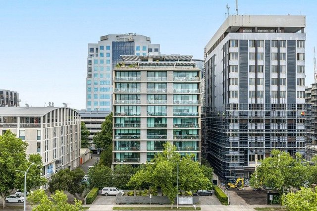109/70 Queens Road, VIC 3000