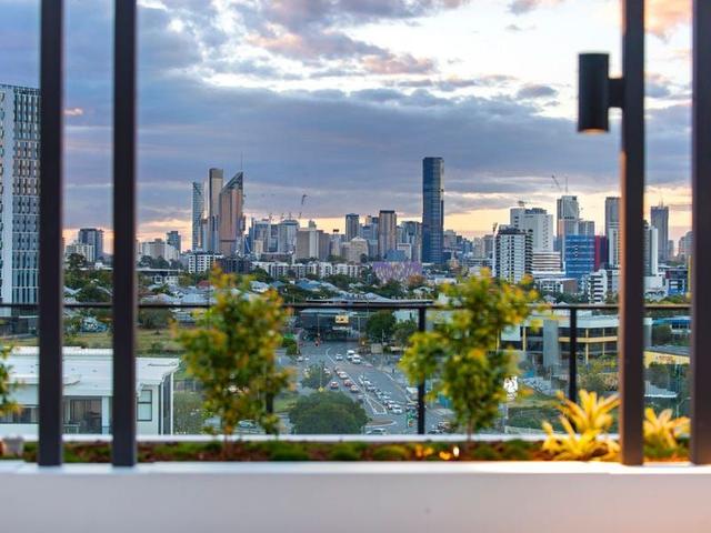 9 Flora Street, QLD 4120