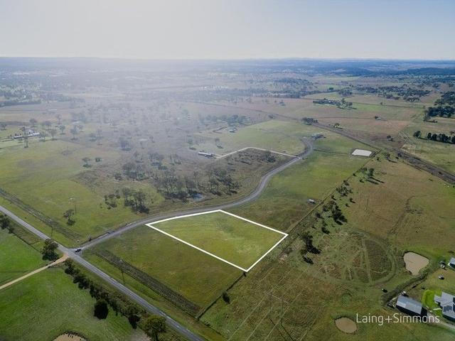 110/null 14 Varley Court, NSW 2350