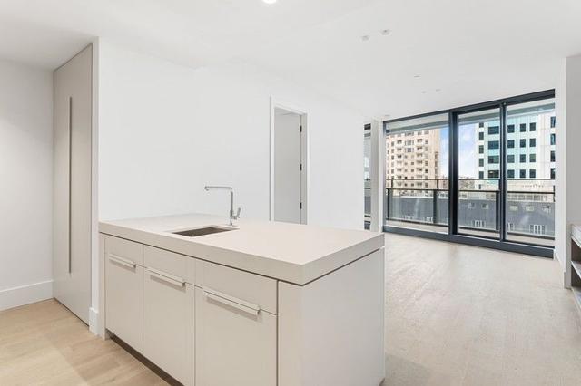 707/1 Almeida Crescent, VIC 3141