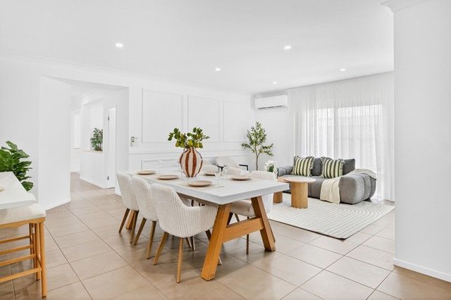 24A Kelsey Circuit, QLD 4211