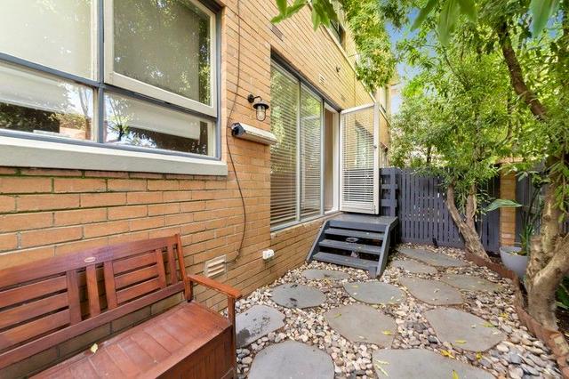 2/5 Addison Street, VIC 3184