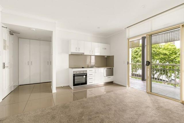 Deakin Street, QLD 4169