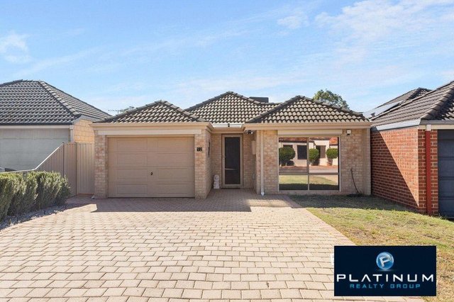 12 The Fairways, WA 6069