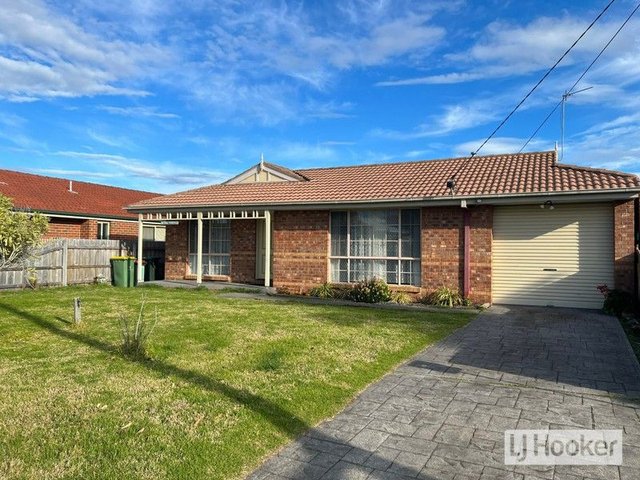 10 Milton Avenue, VIC 3880