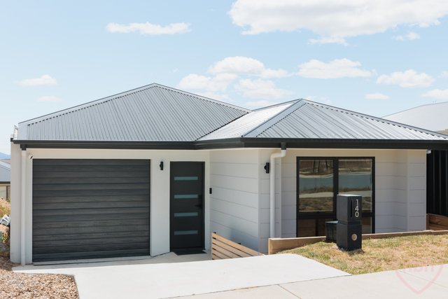 140 Oxalis Crescent, NSW 2620