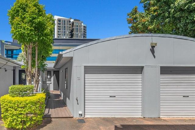 11/4 Cowlishaw Street, QLD 4006