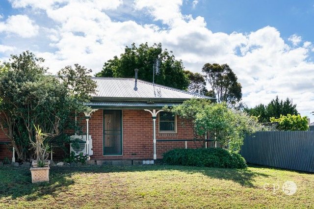 2/21 Van Heurck Street, VIC 3450