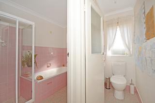 Main bathroom toilet (2010-05-21)
