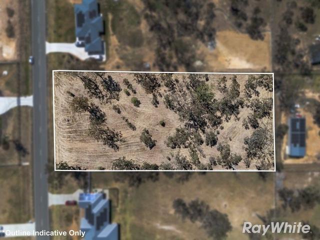 33 Poinciana Avenue, QLD 4311