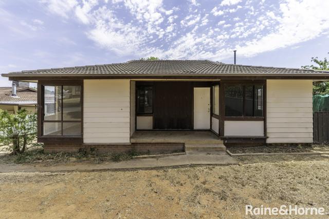 1 Connorton Avenue, NSW 2650