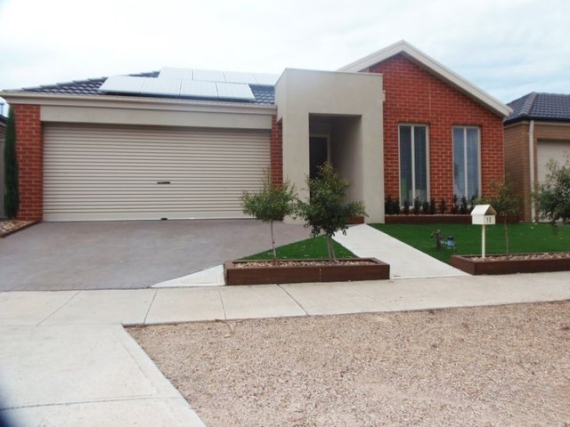 15 McCubbin  Way, VIC 3023