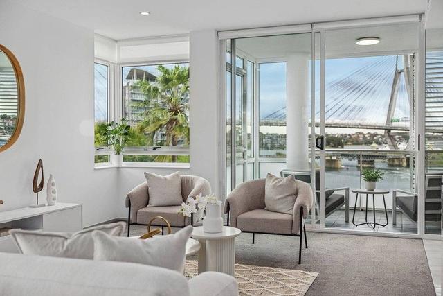 601/24 Refinery Drive, NSW 2009