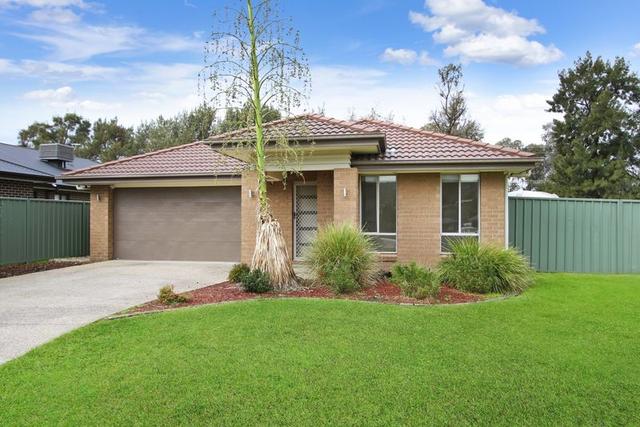 2 Driver Terrace, NSW 2640