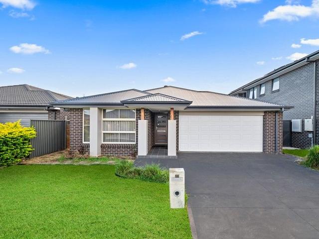 14 Garnsey Way, NSW 2570