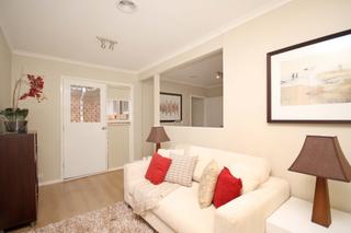 Family Room (2010-11-11)