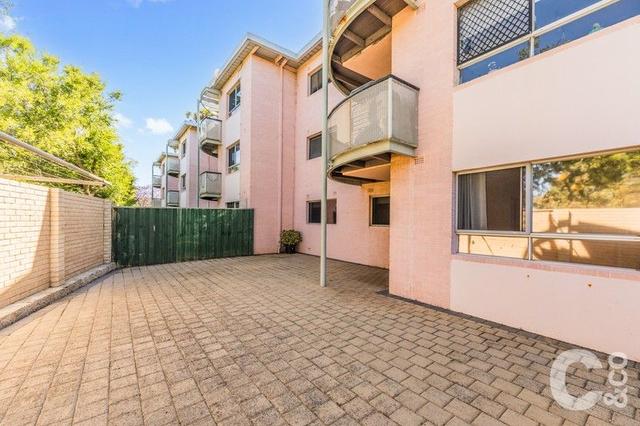 4/4 Canham Way, WA 6167
