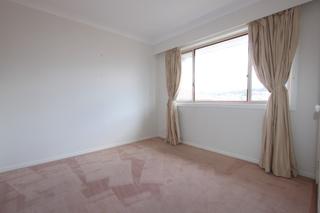 Bedroom 5 (2011-08-30)