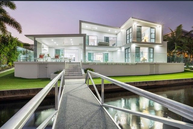 18 North Point Crescent, QLD 4551