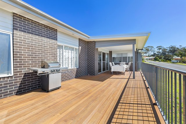 2 The Grove, NSW 2548