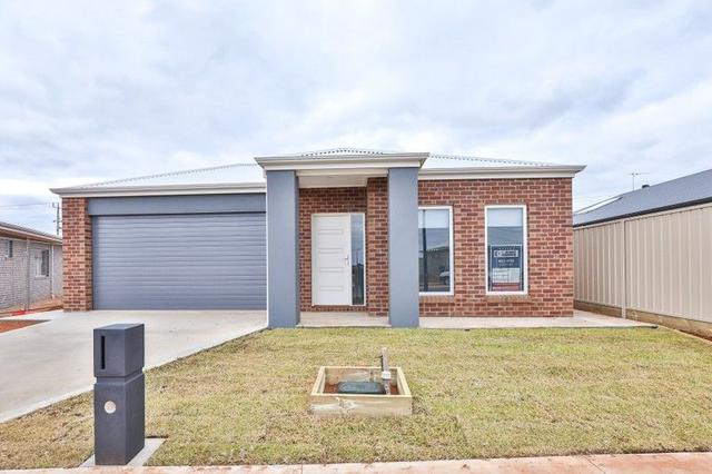 15 Luckymack Way, VIC 3500