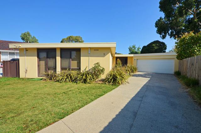 5 Coral Court, VIC 3150