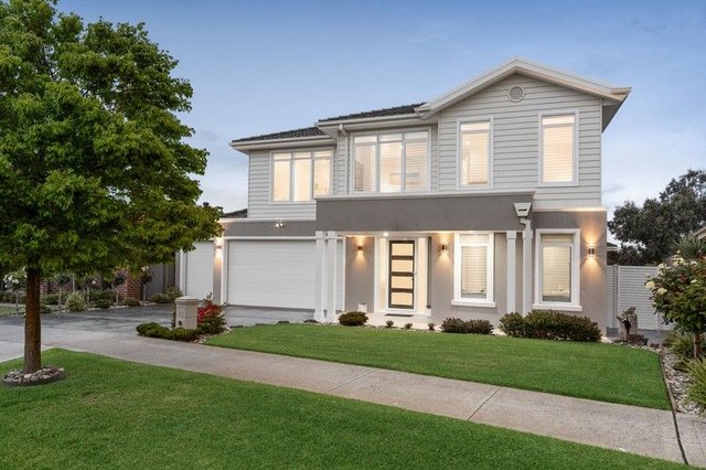 74 Lucknow Drive, VIC 3753