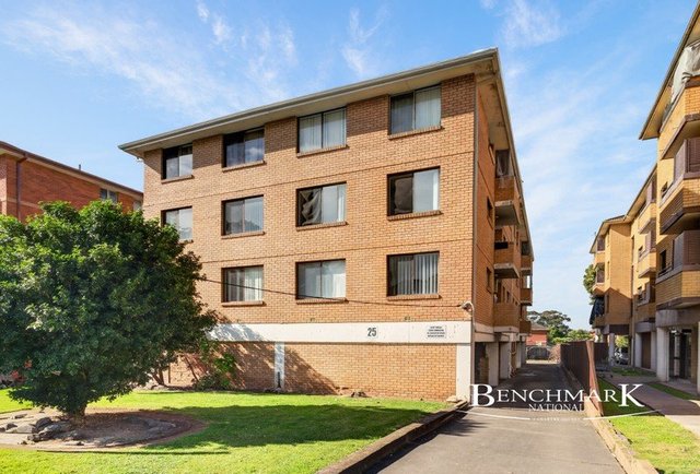12/25 York St, NSW 2165
