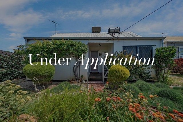 215 Sevenoaks Street, WA 6107