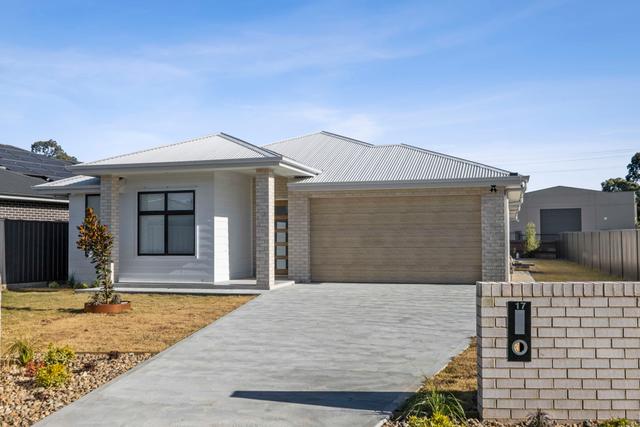 17 Madeleine Drive, NSW 2580