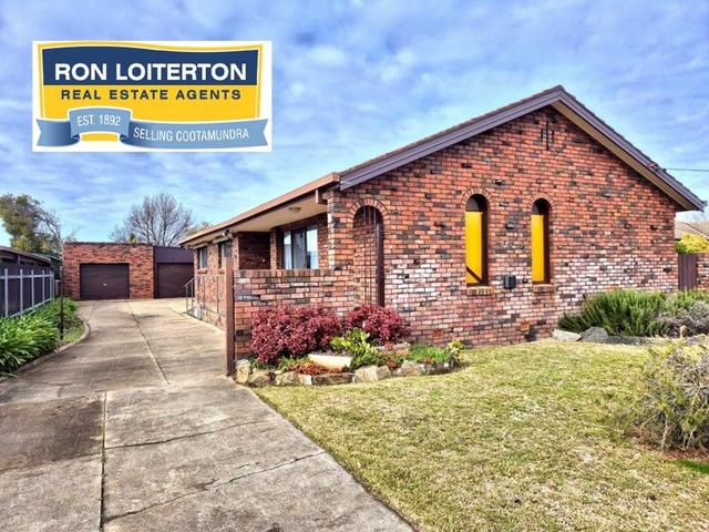 54 Poole St, NSW 2590