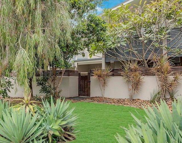2/20-24 Melbourne Street, QLD 4703