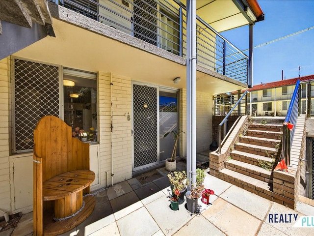 6/19 Blackwood Avenue, WA 6163