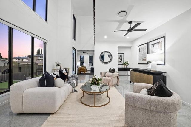 58 The Crescent,, QLD 4119