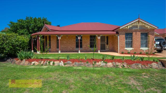 15B Phillip Close, NSW 2850