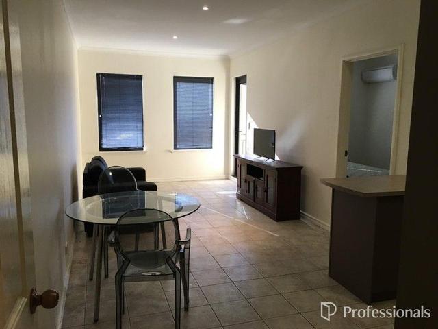 48 Lakeside Drive (Studio), WA 6027