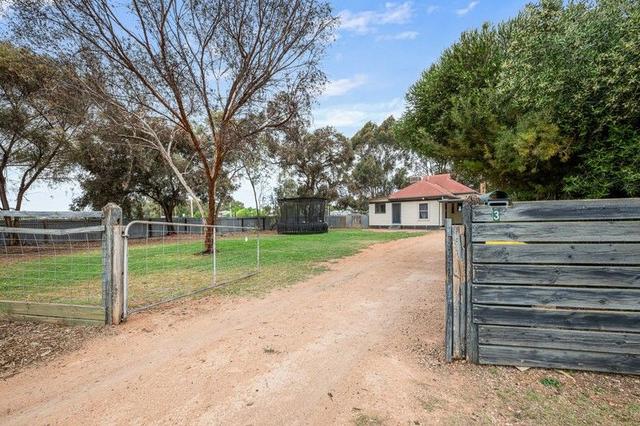 3 Railway Crescent, VIC 3498