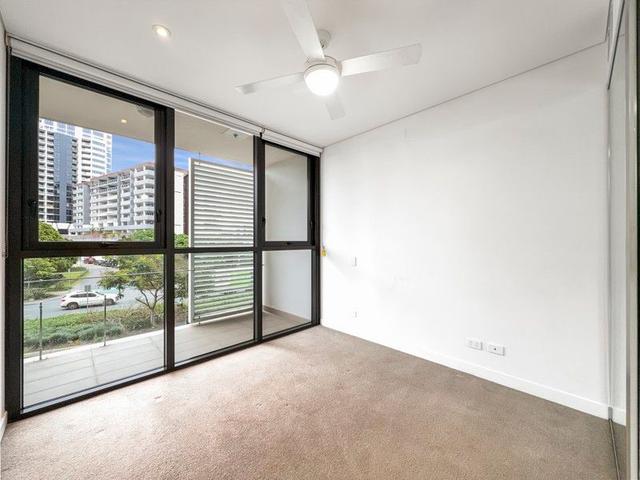 1024/33 Remora Road, QLD 4007