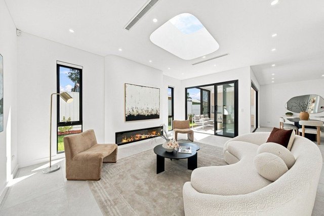 1A Woodland Road, NSW 2162