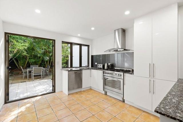 4/6 Ray Street, QLD 4567