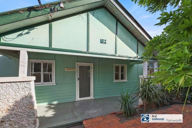82 Bourke Street, NSW 2340
