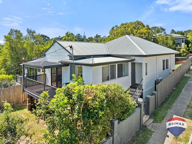 2 Dudley Street, QLD 4103