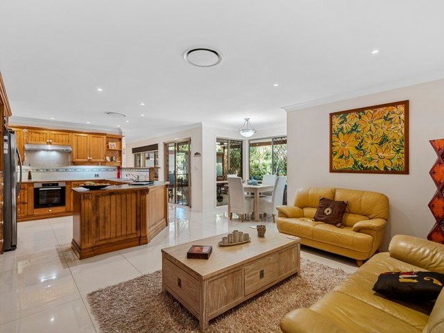 4 Adam Court, QLD 4161