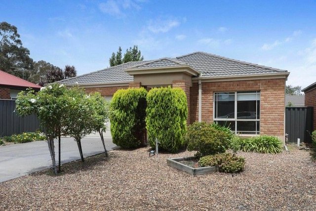 23 Dobell Crescent, VIC 3023