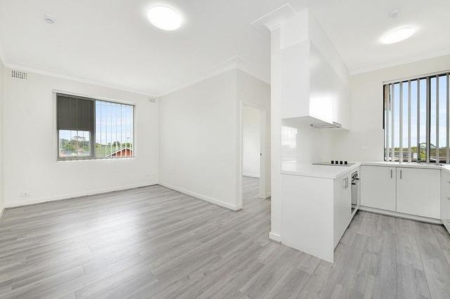 1/37-39 Cambrai Avenue, NSW 2233