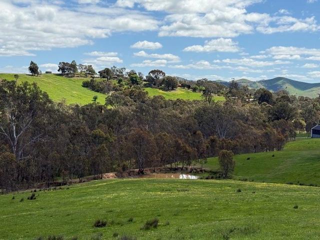 85 Halls Flat Road, VIC 3714