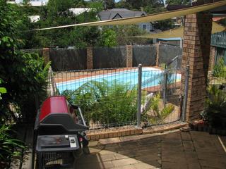 BBQ area/pool (2009-04-16)