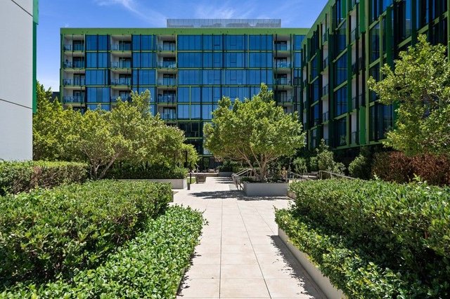 708/8 Tassels Place, WA 6018