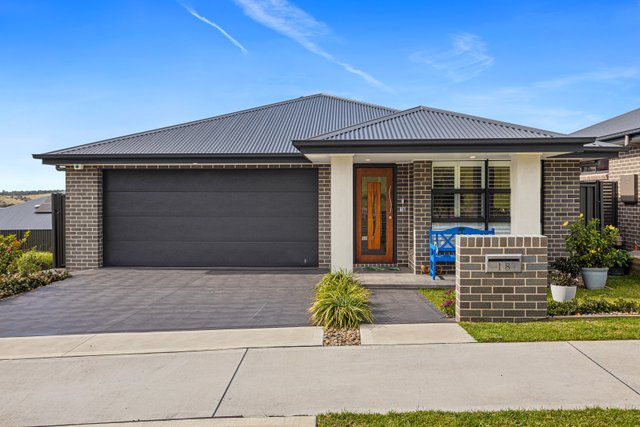 18 Coral Tree Crescent, NSW 2527